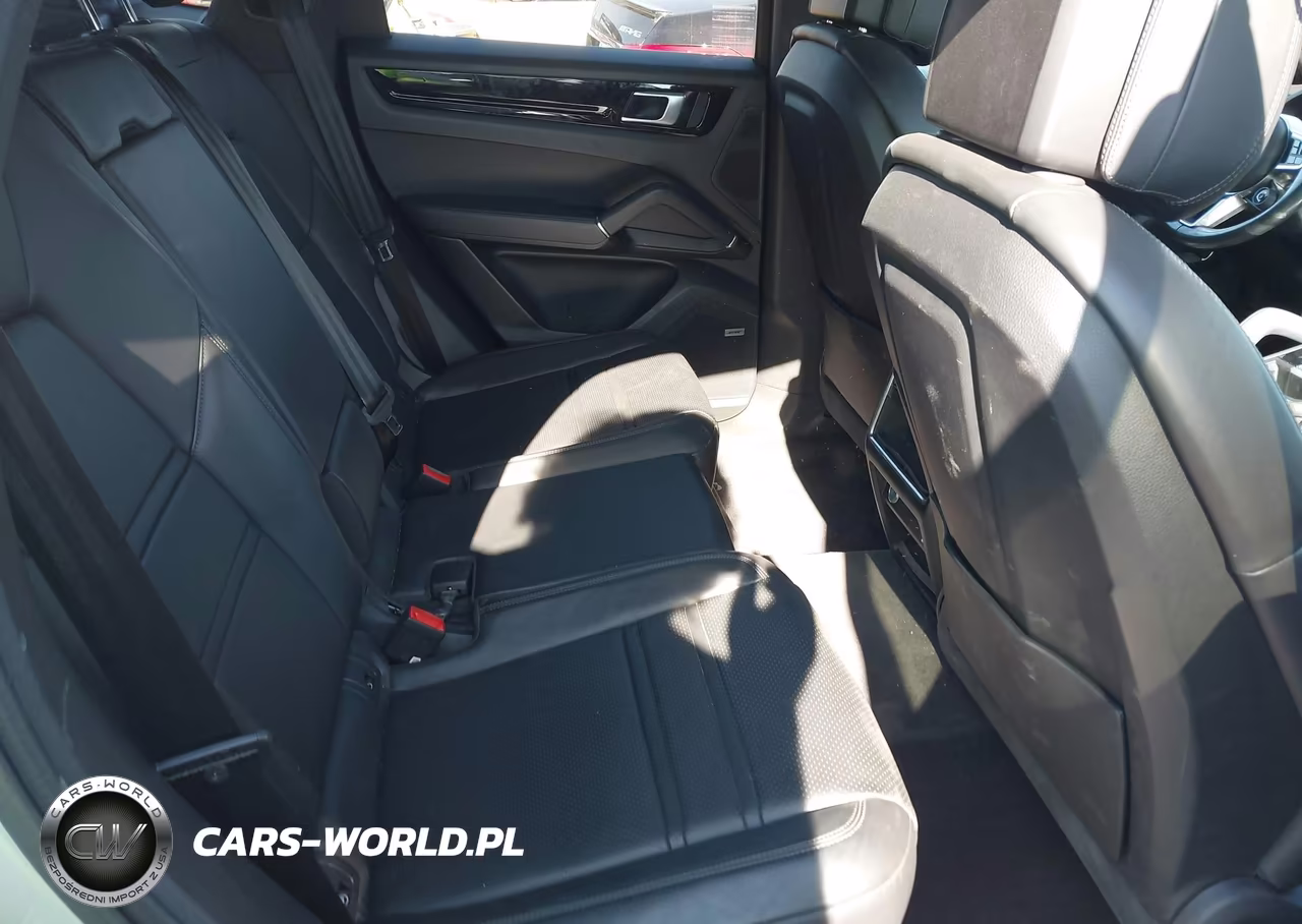 2022 Porsche Cayenne Coupe Platinum Edition VIN:WP1BA2AY9NDA48133 - 8