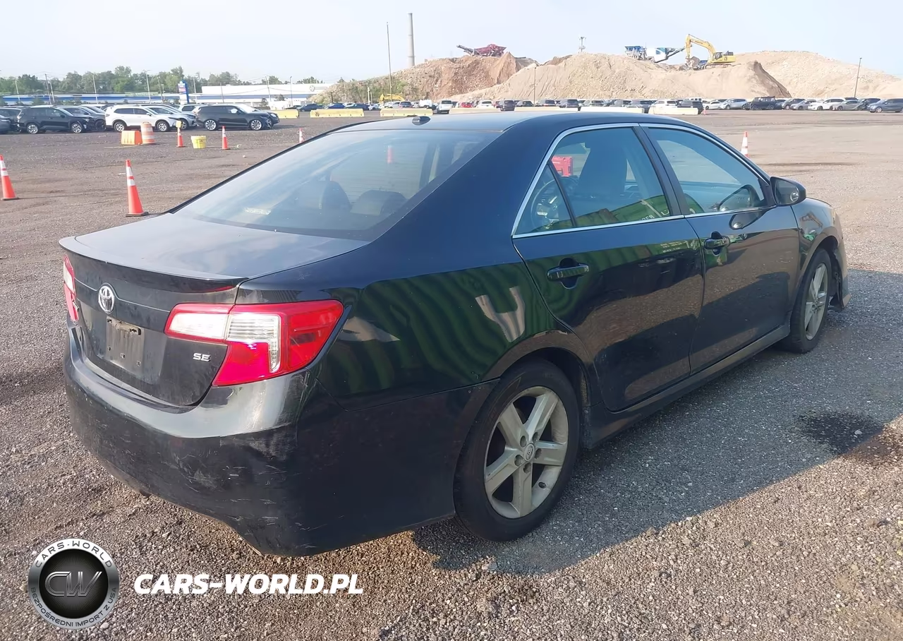 2012 Toyota Camry Se VIN:4T1BF1FK3CU081882 - 4