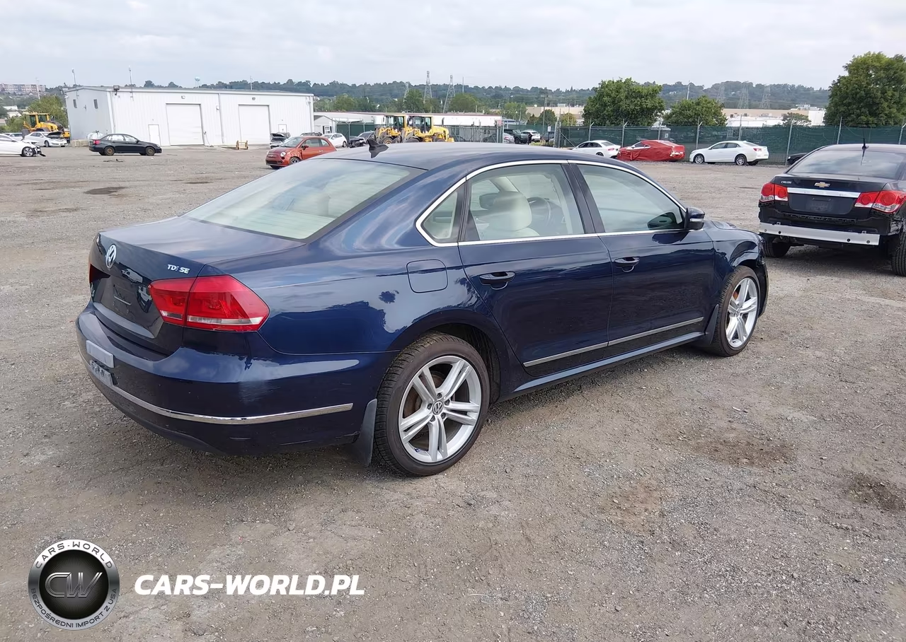 2015 Volkswagen Passat 2.0L Tdi Se VIN:1VWBV7A39FC079040 - 4