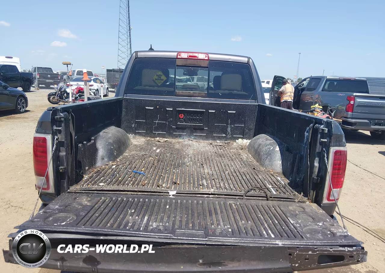 2017 Ram 1500 Laramie 4X4 5'7 Box VIN:1C6RR7NT8HS842990 - 17
