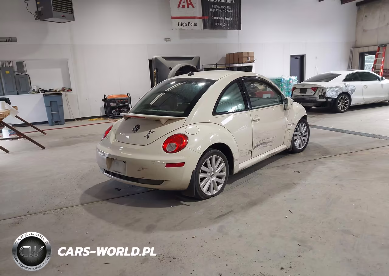 2008 Volkswagen New Beetle S-Se VIN:3VWRW31C28M517824 - 4
