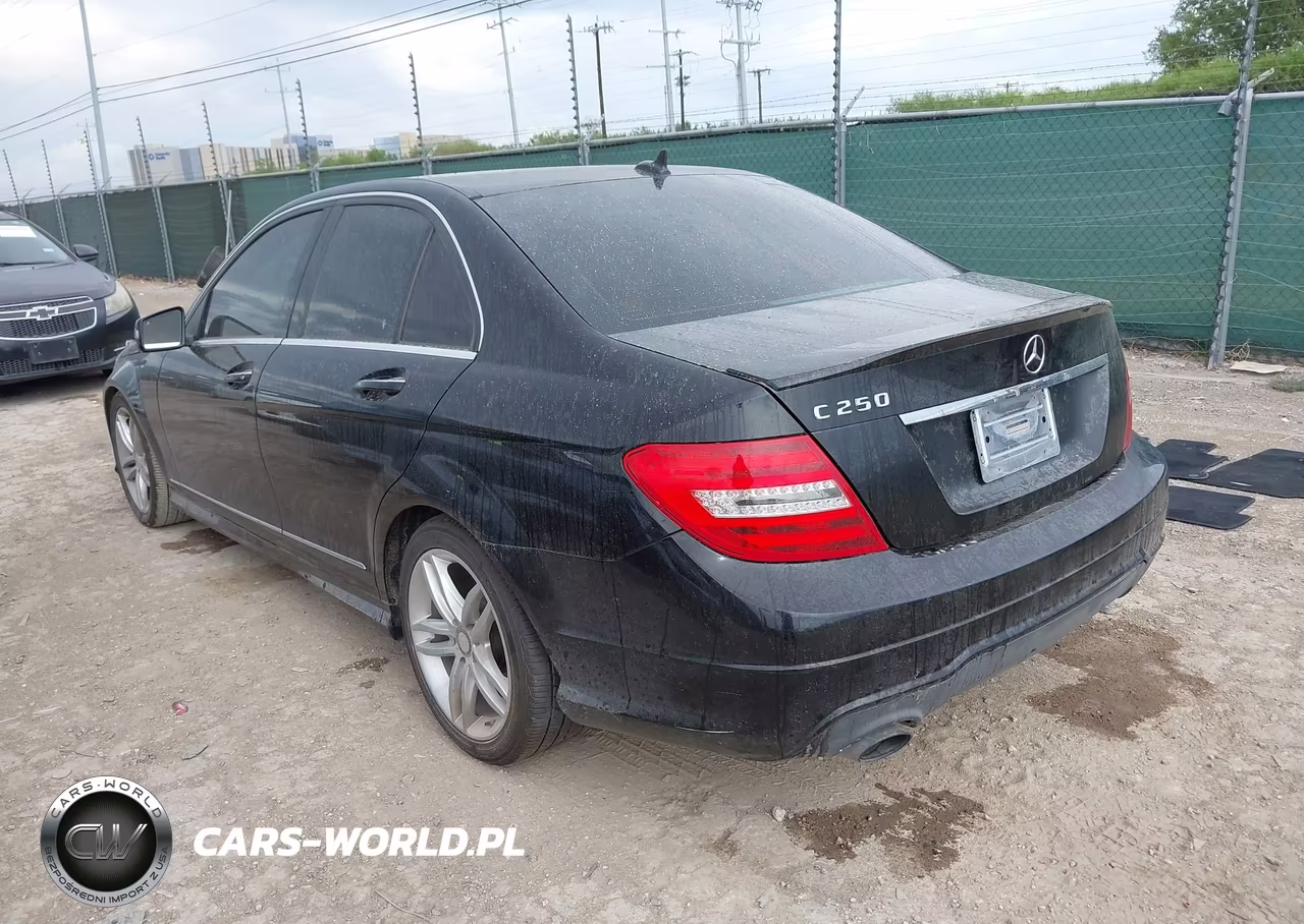 2013 Mercedes-Benz C 250 Sport VIN:WDDGF4HB5DR269869 - 3
