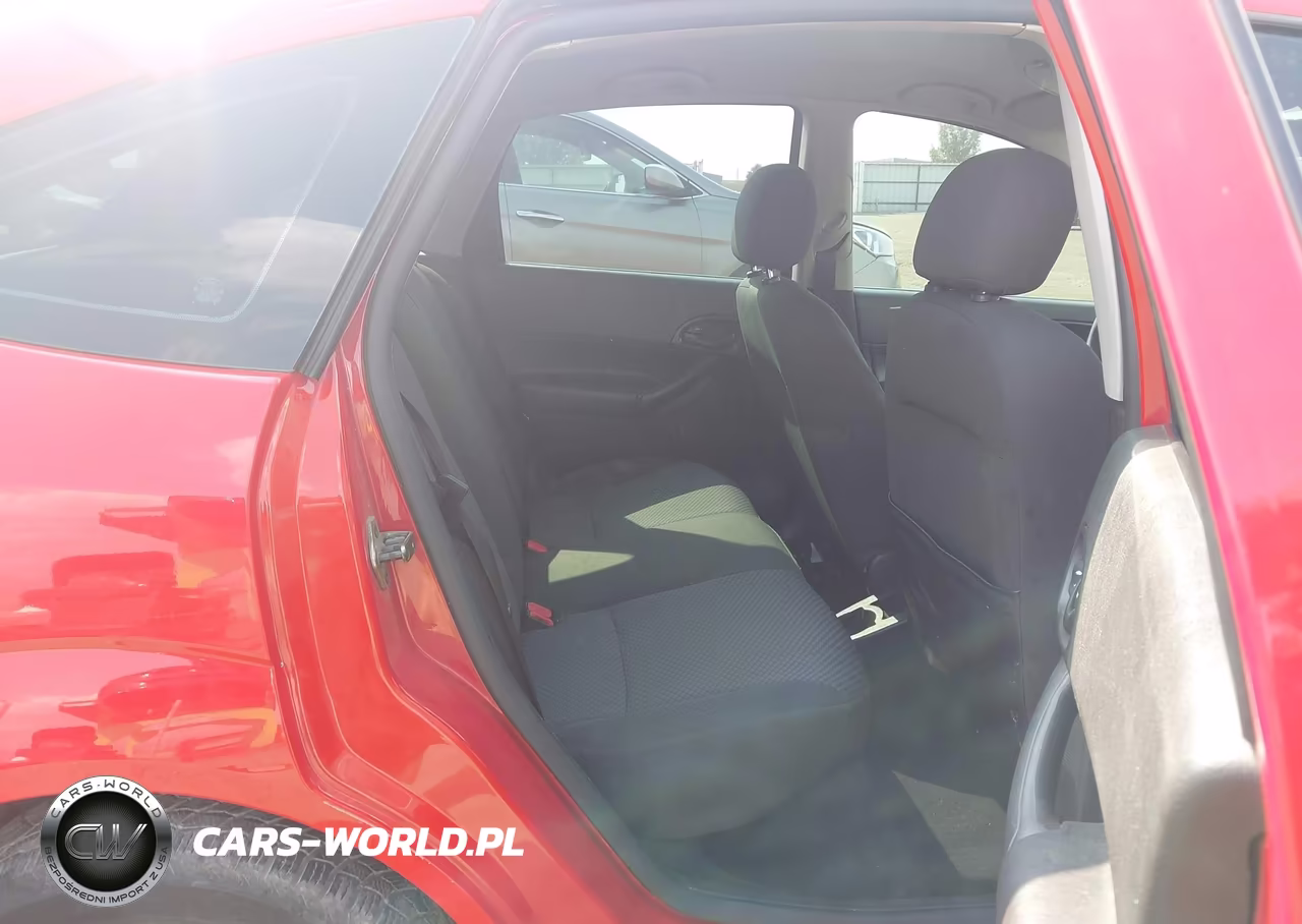 2005 Ford Focus Zx5 VIN:3FAFP37NX5R141843 - 8
