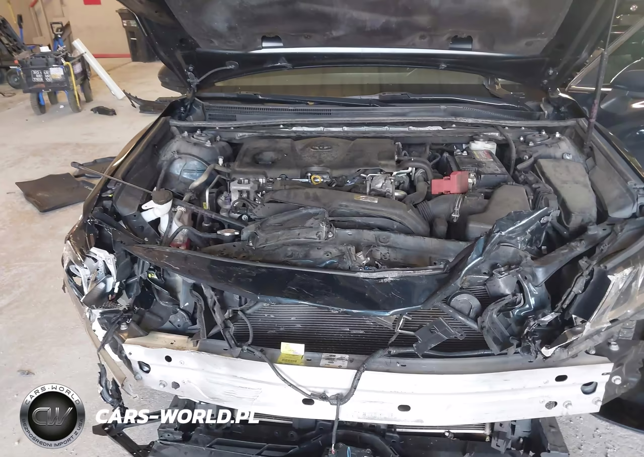 2018 Toyota Camry Le VIN:4T1B11HK8JU667132 - 10
