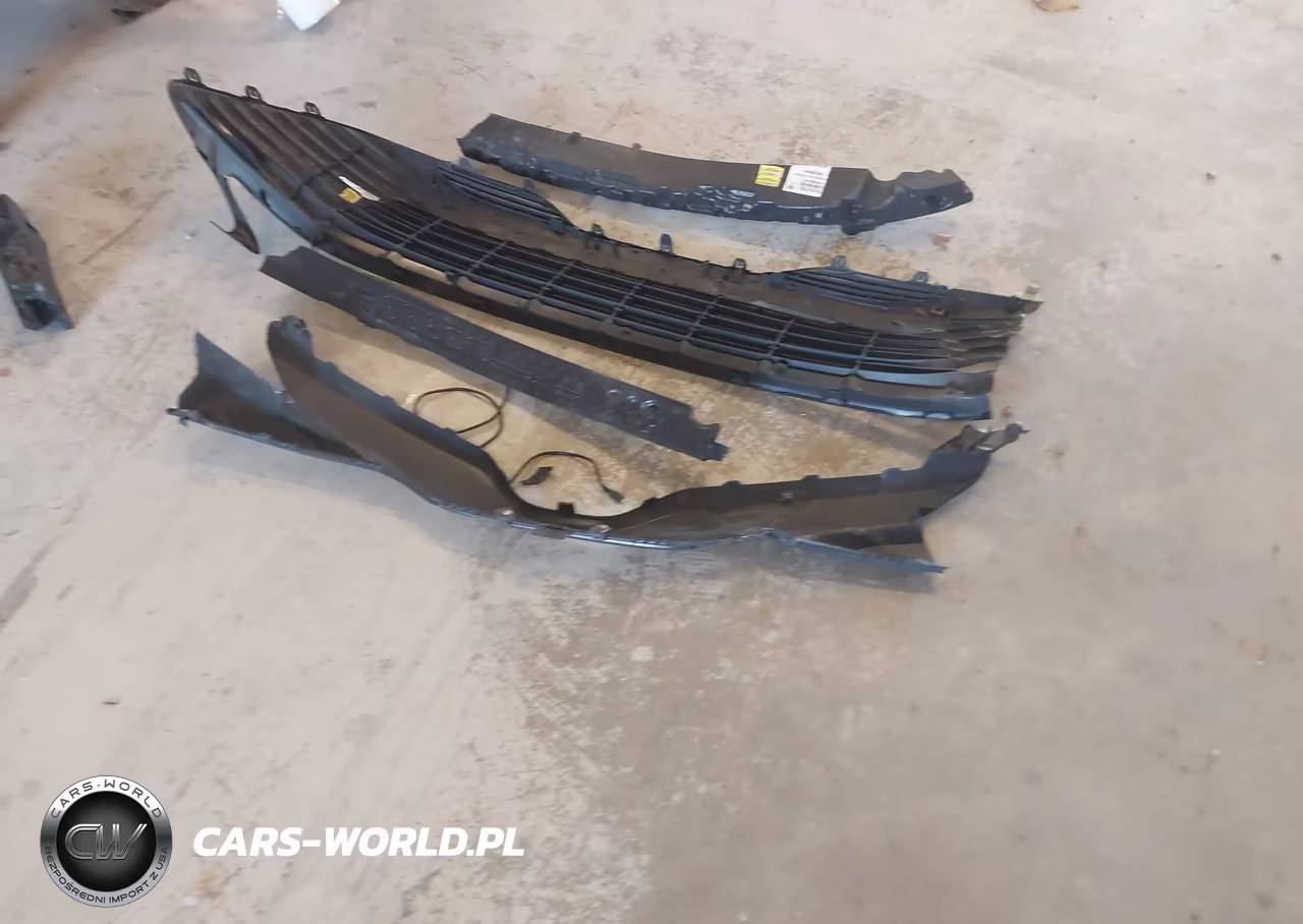 2018 Toyota Camry Le VIN:4T1B11HK8JU667132 - 12