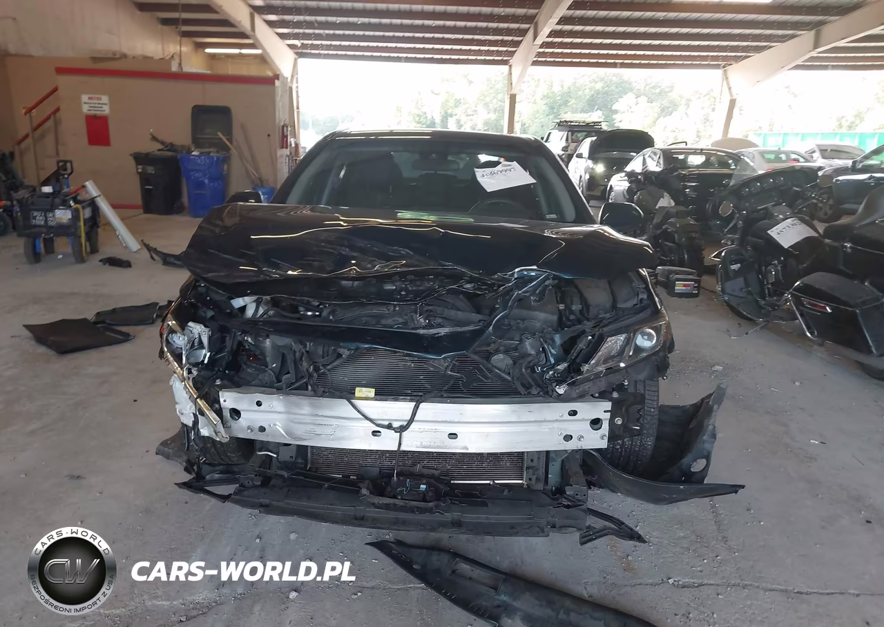 2018 Toyota Camry Le VIN:4T1B11HK8JU667132 - 13