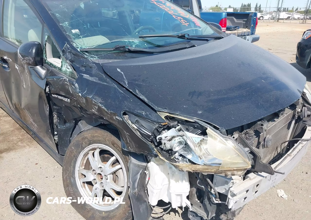 2011 Toyota Prius Two VIN:JTDKN3DU3B1465149 - 6