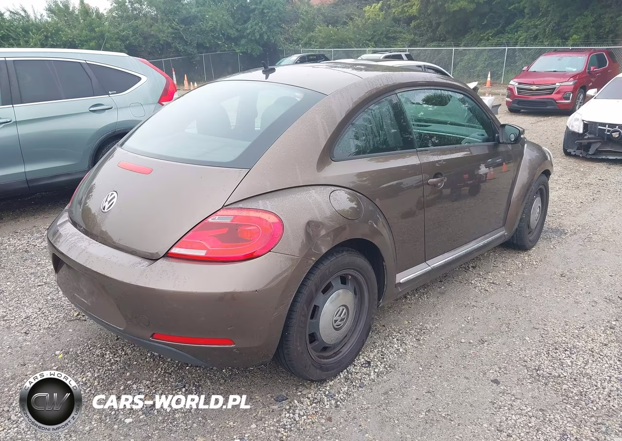 2012 Volkswagen Beetle 2.5L VIN:3VWJP7AT3CM638405 - 4