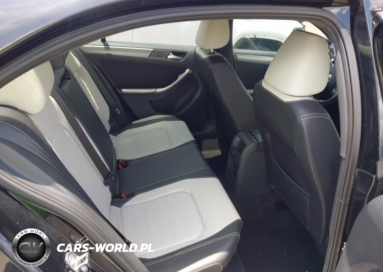 2016 Volkswagen Jetta 1.8T Sport VIN:3VWD17AJ4GM218283 - 8