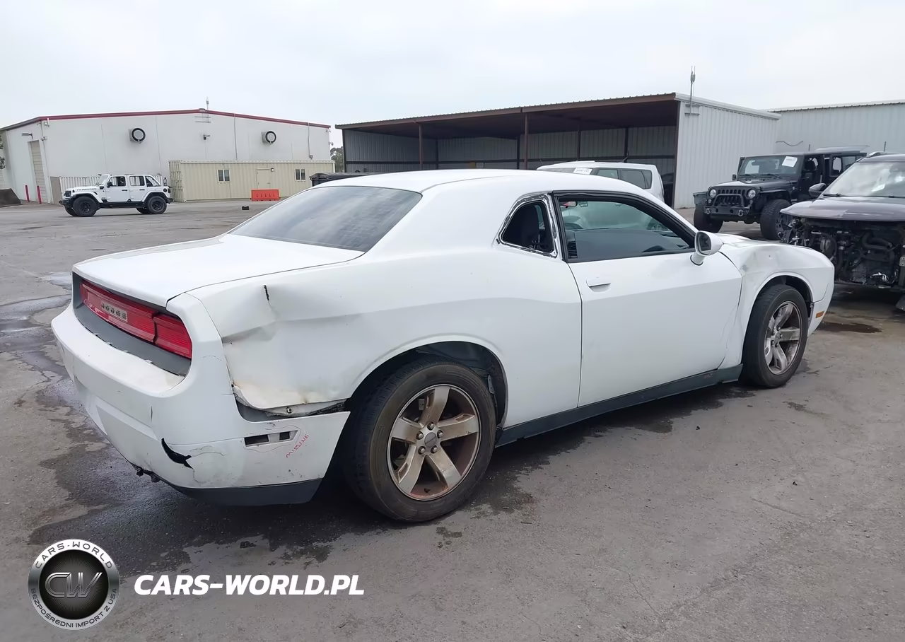 2014 Dodge Challenger Sxt VIN:2C3CDYAG1EH294575 - 4