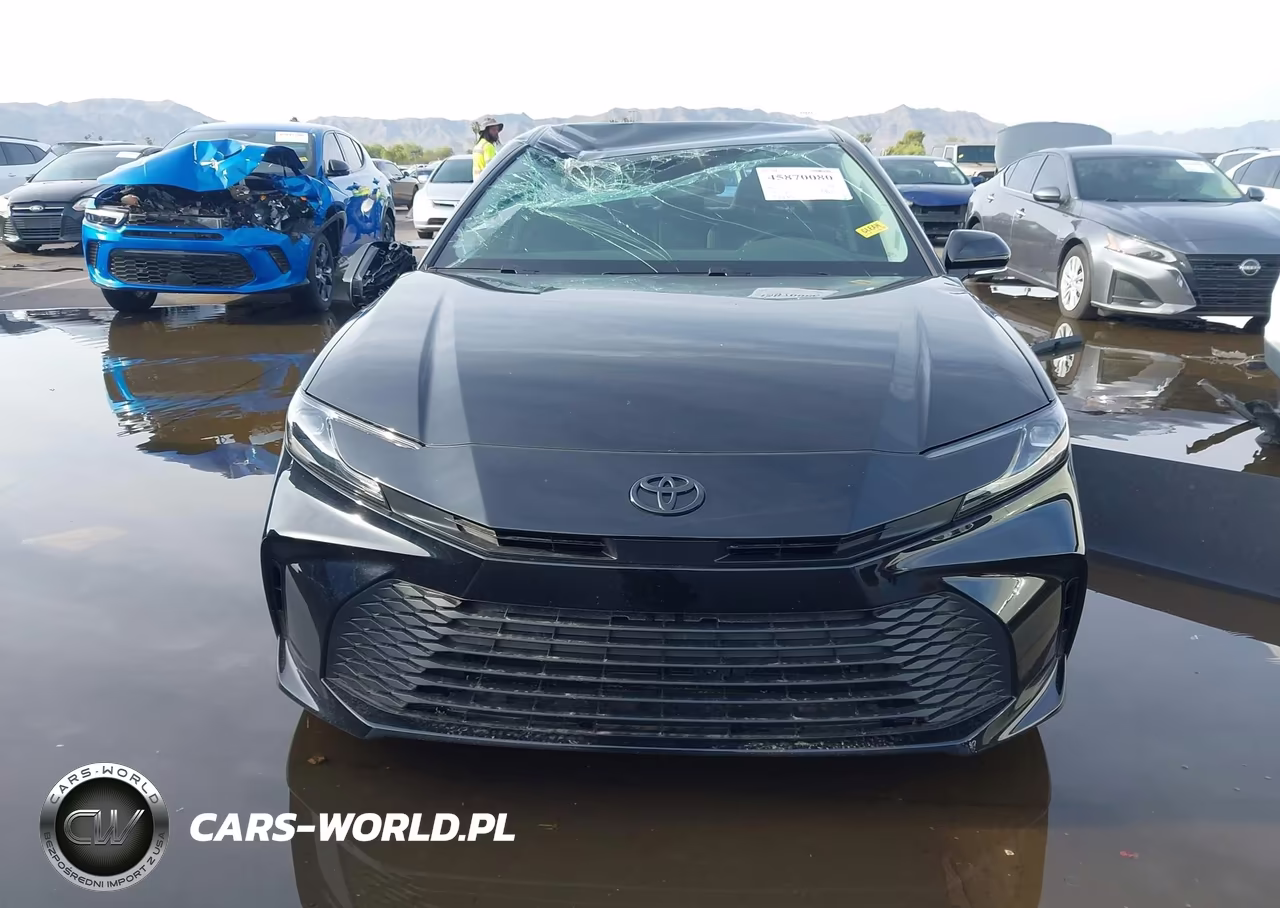 2026 Toyota Camry Le VIN:4T1DAACKXTU684811 - 12