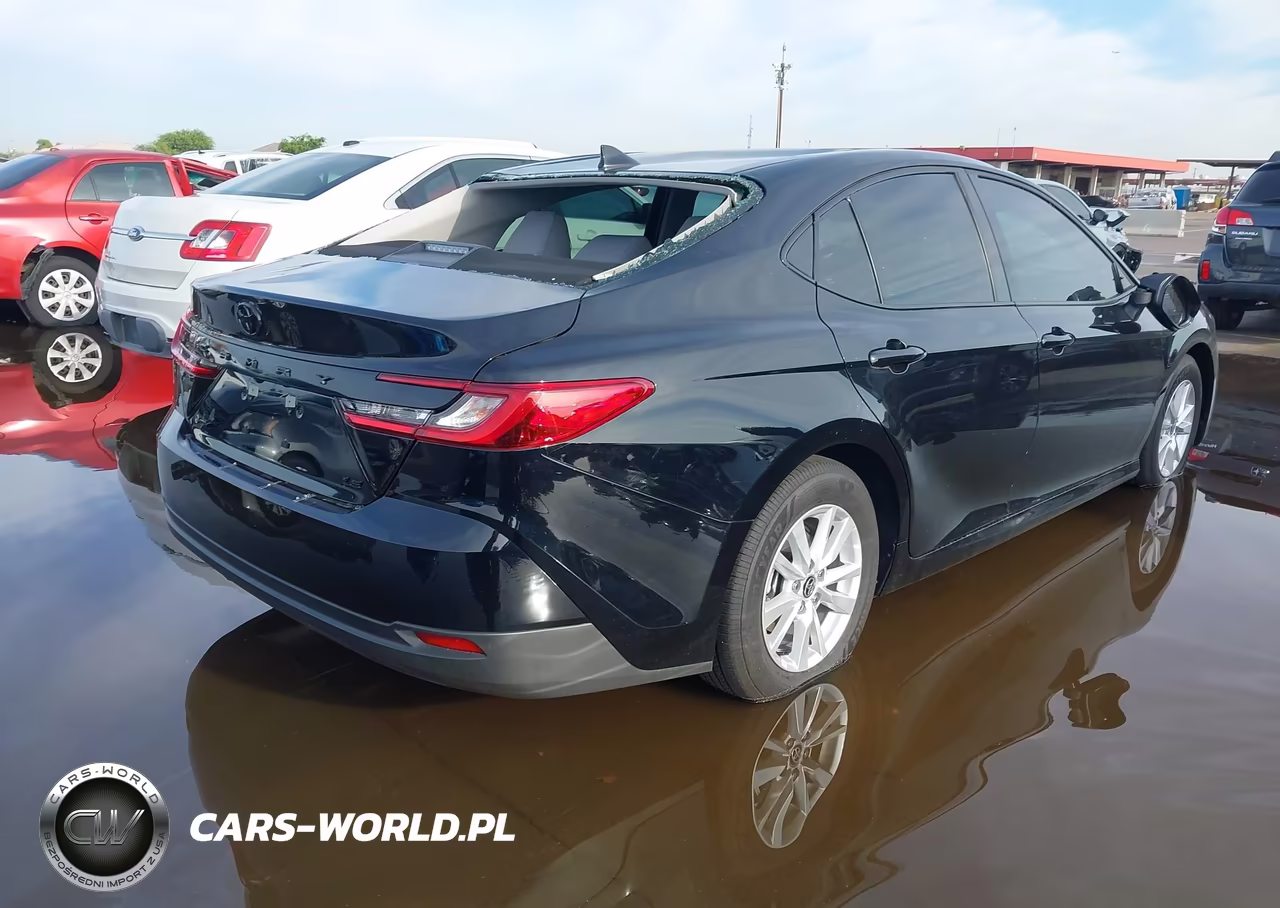2026 Toyota Camry Le VIN:4T1DAACKXTU684811 - 4
