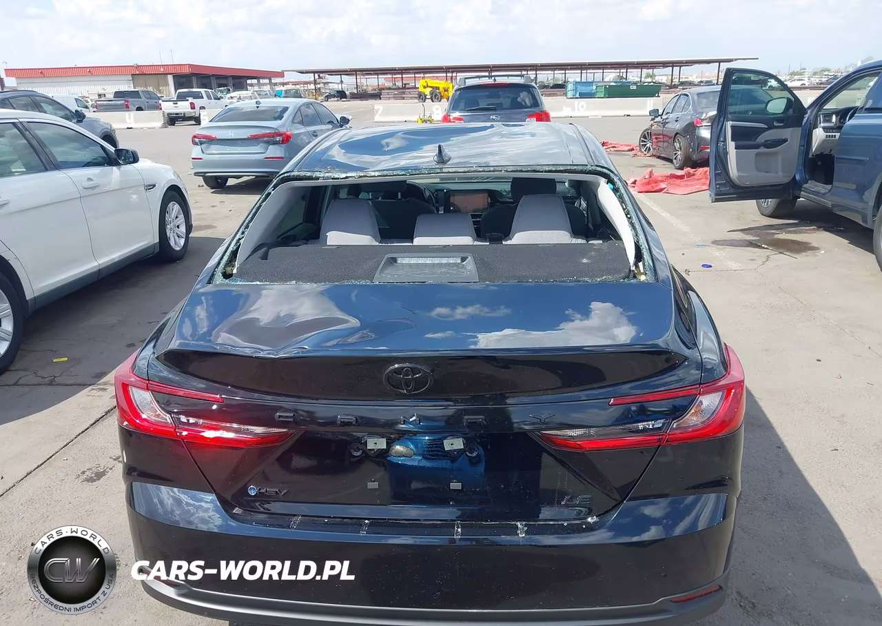 2026 Toyota Camry Le VIN:4T1DAACKXTU684811 - 6
