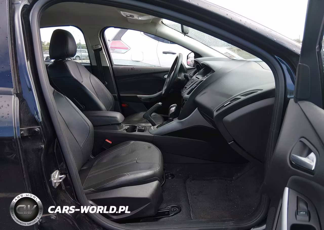 2014 Ford Focus Se VIN:1FADP3F2XEL216053 - 5