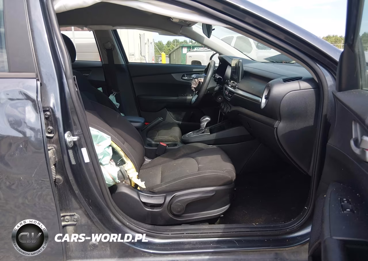 2021 Kia Forte Lxs VIN:3KPF24AD0ME339867 - 5