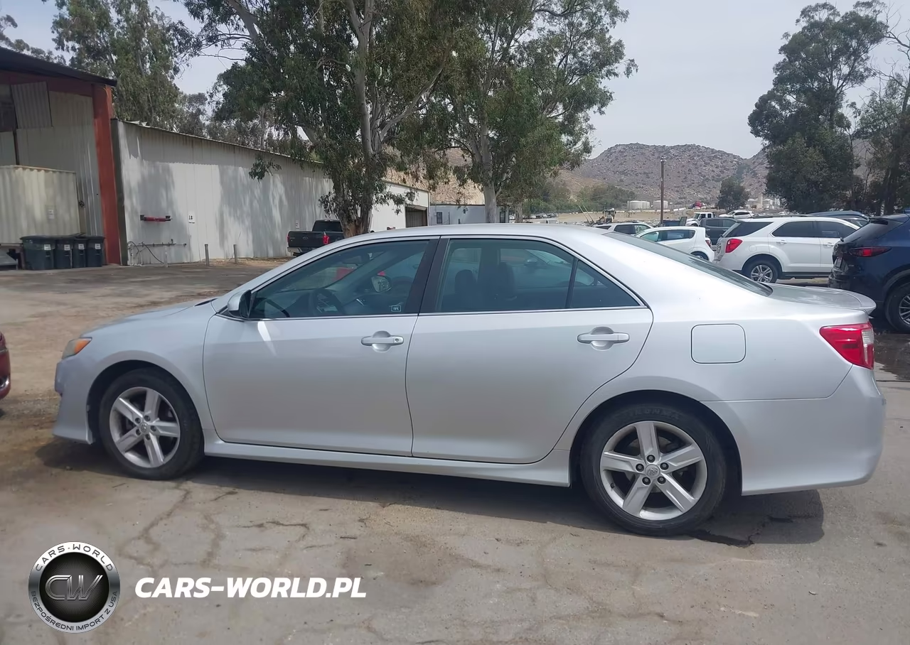 2014 Toyota Camry Se VIN:4T1BF1FK1EU756664 - 14