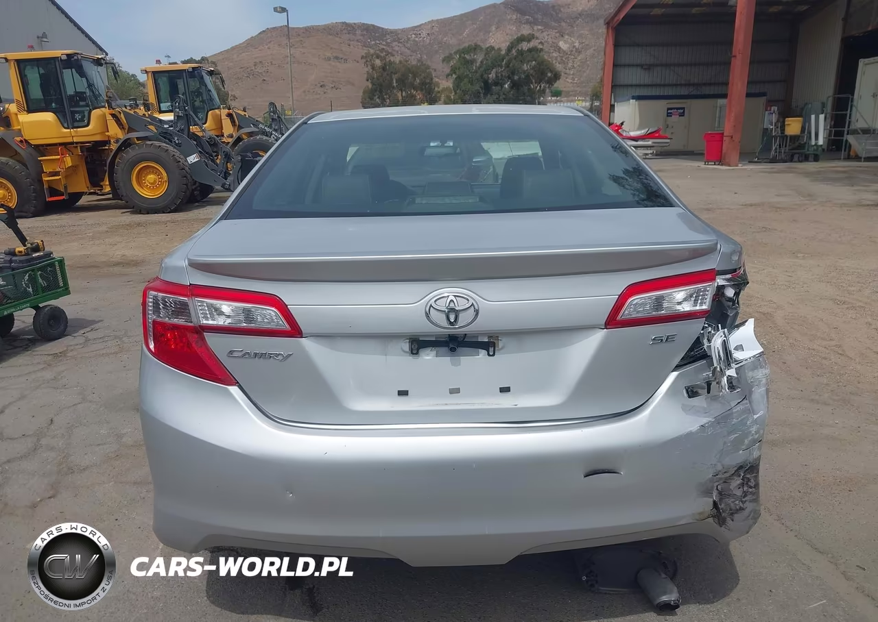 2014 Toyota Camry Se VIN:4T1BF1FK1EU756664 - 16