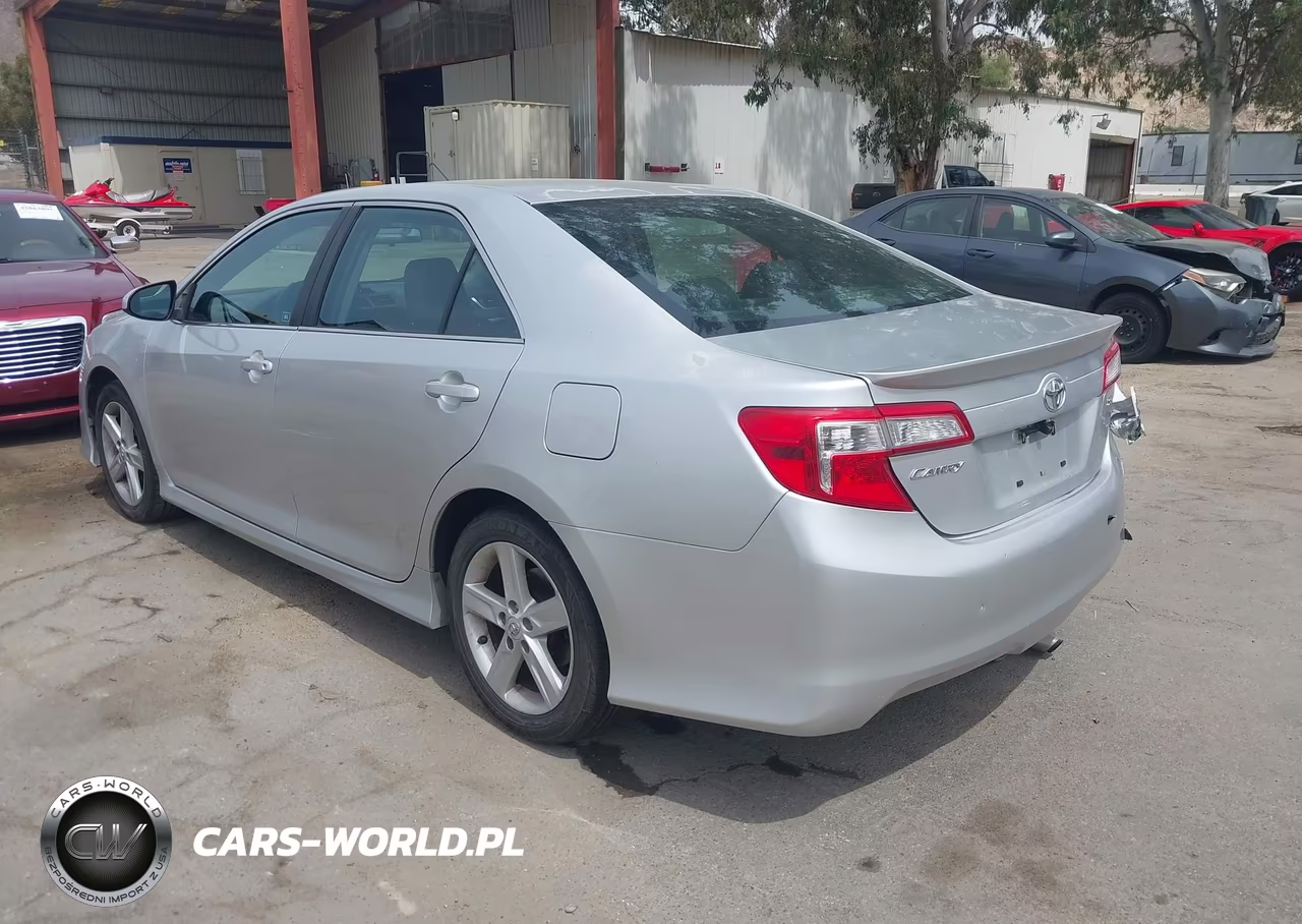 2014 Toyota Camry Se VIN:4T1BF1FK1EU756664 - 3