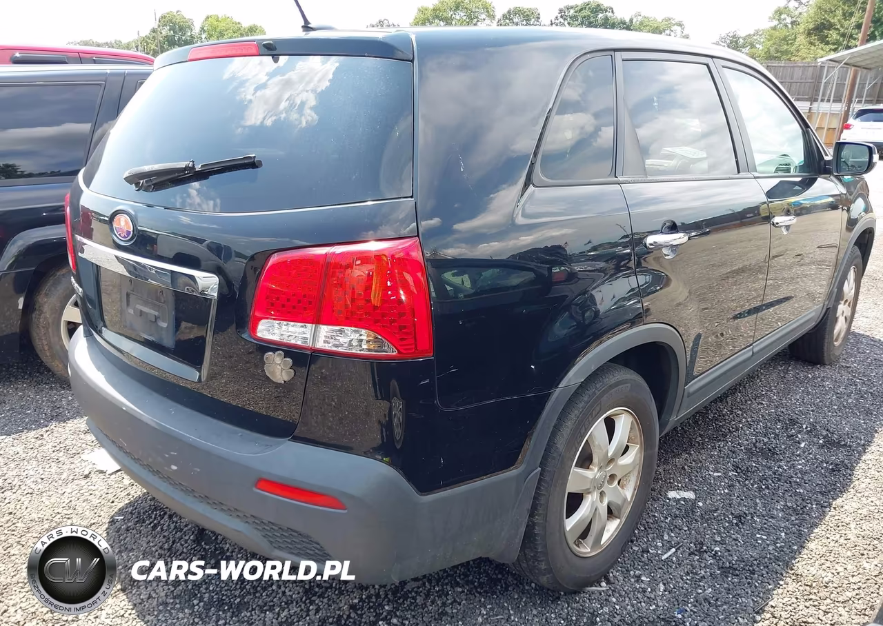 2013 Kia Sorento Lx VIN:5XYKT4A1XDG313507 - 4