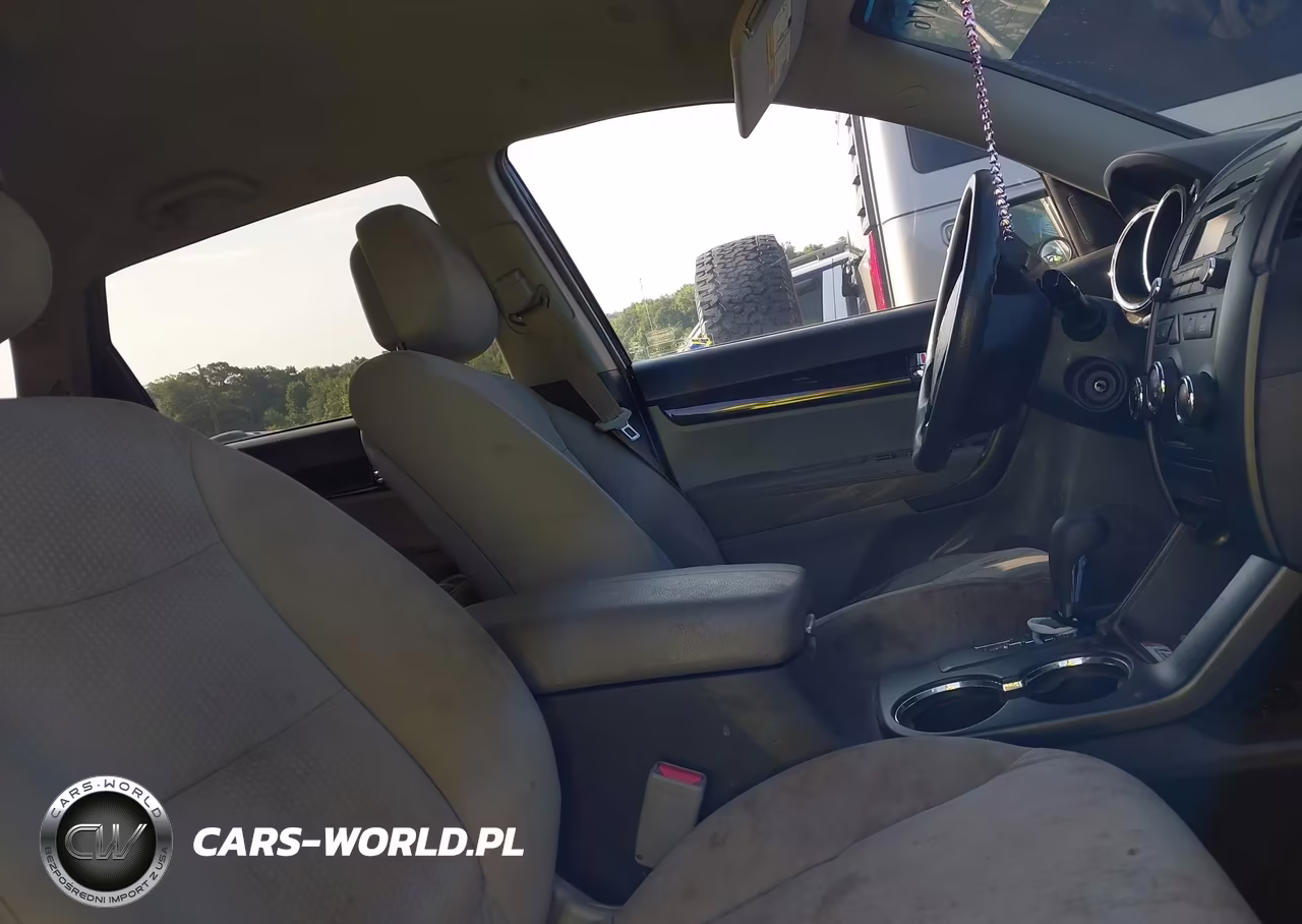 2013 Kia Sorento Lx VIN:5XYKT4A1XDG313507 - 5