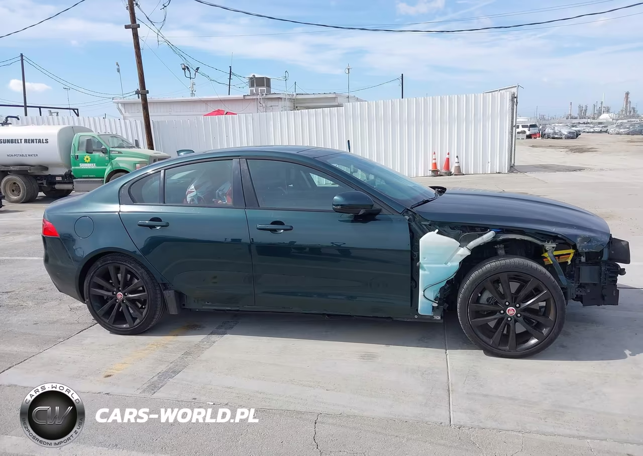 2017 Jaguar Xe 35T Prestige VIN:SAJAE4BV3HA975458 - 14