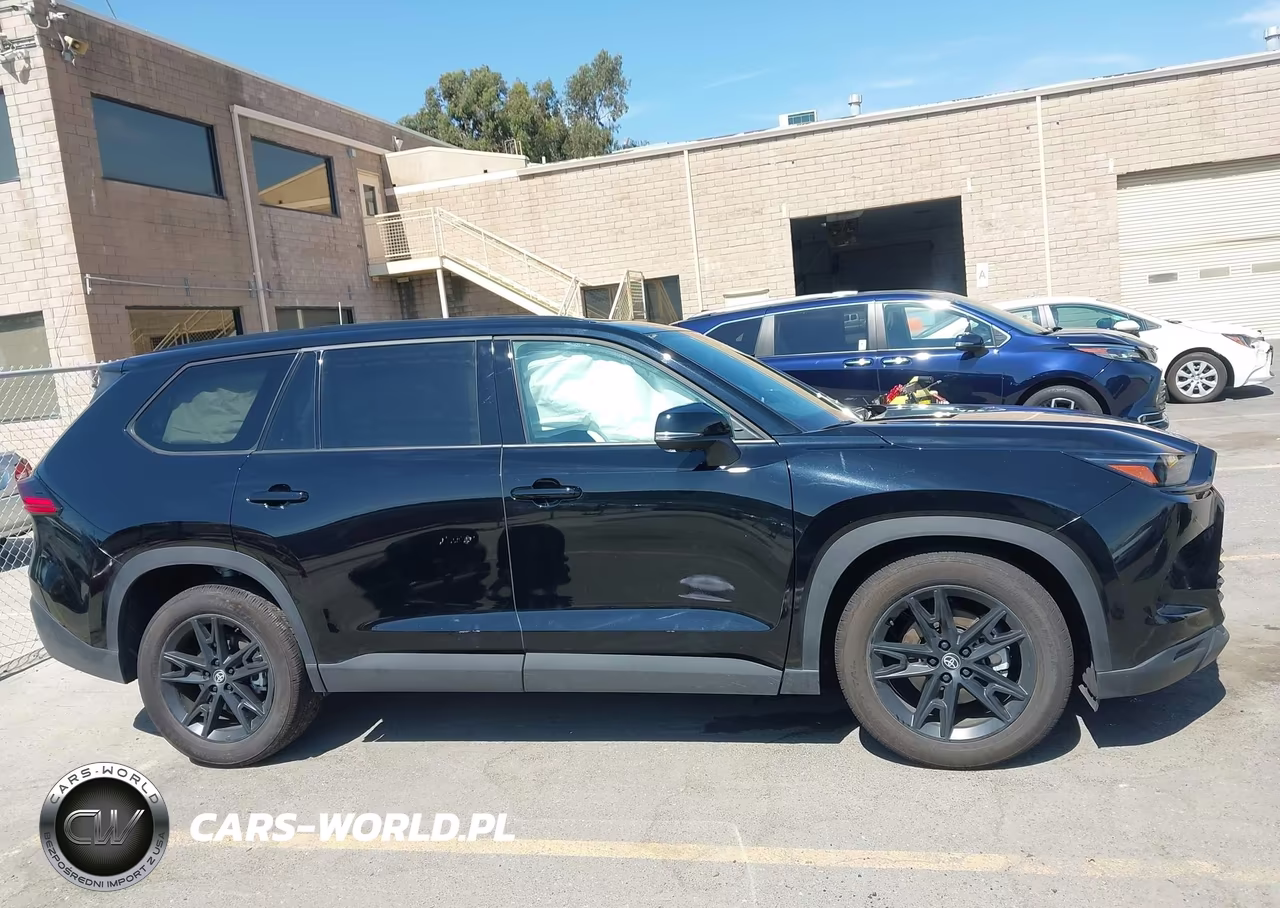 2025 Toyota Grand Highlander Hybrid Nightshade Edition VIN:5TDACAB55SS059359 - 14