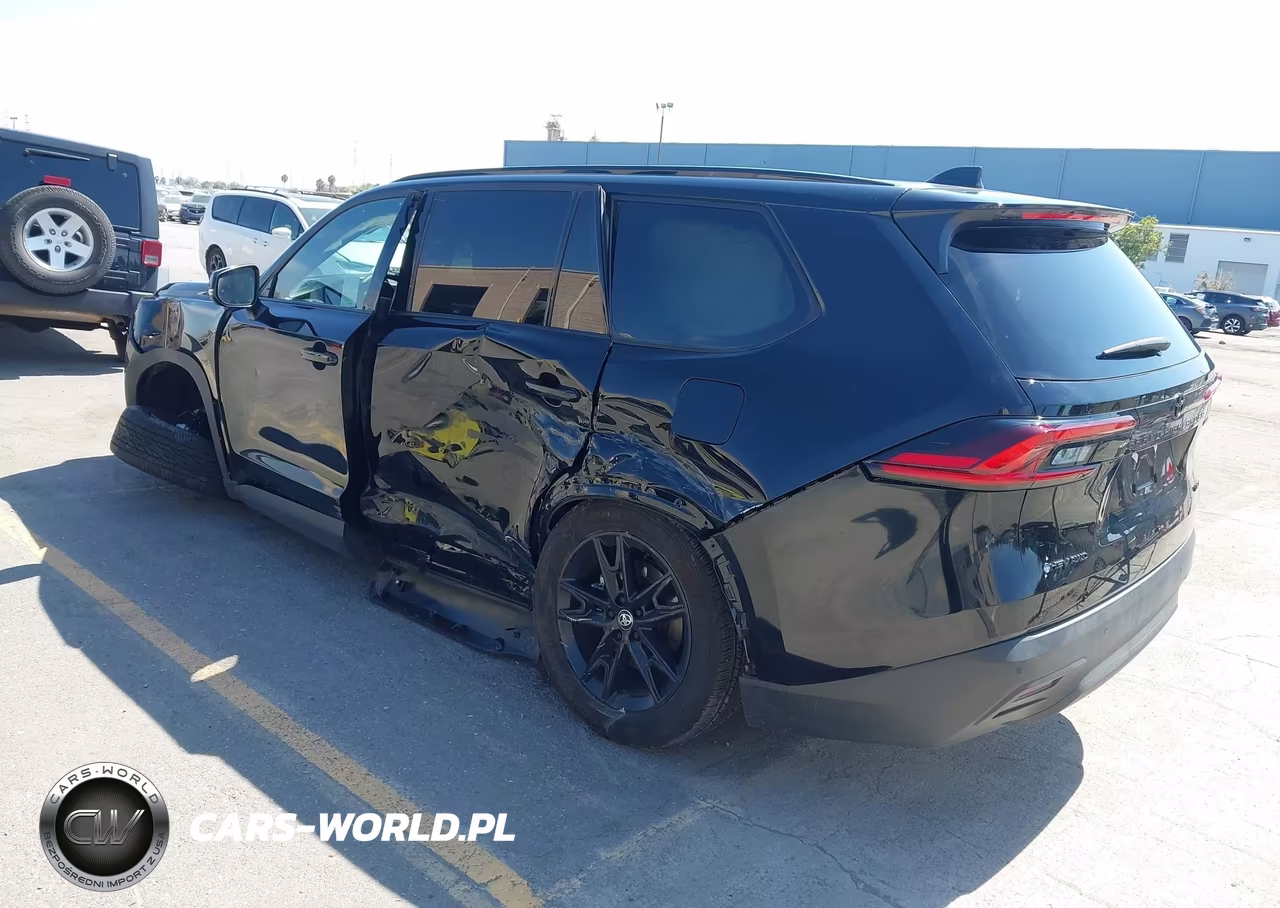 2025 Toyota Grand Highlander Hybrid Nightshade Edition VIN:5TDACAB55SS059359 - 3