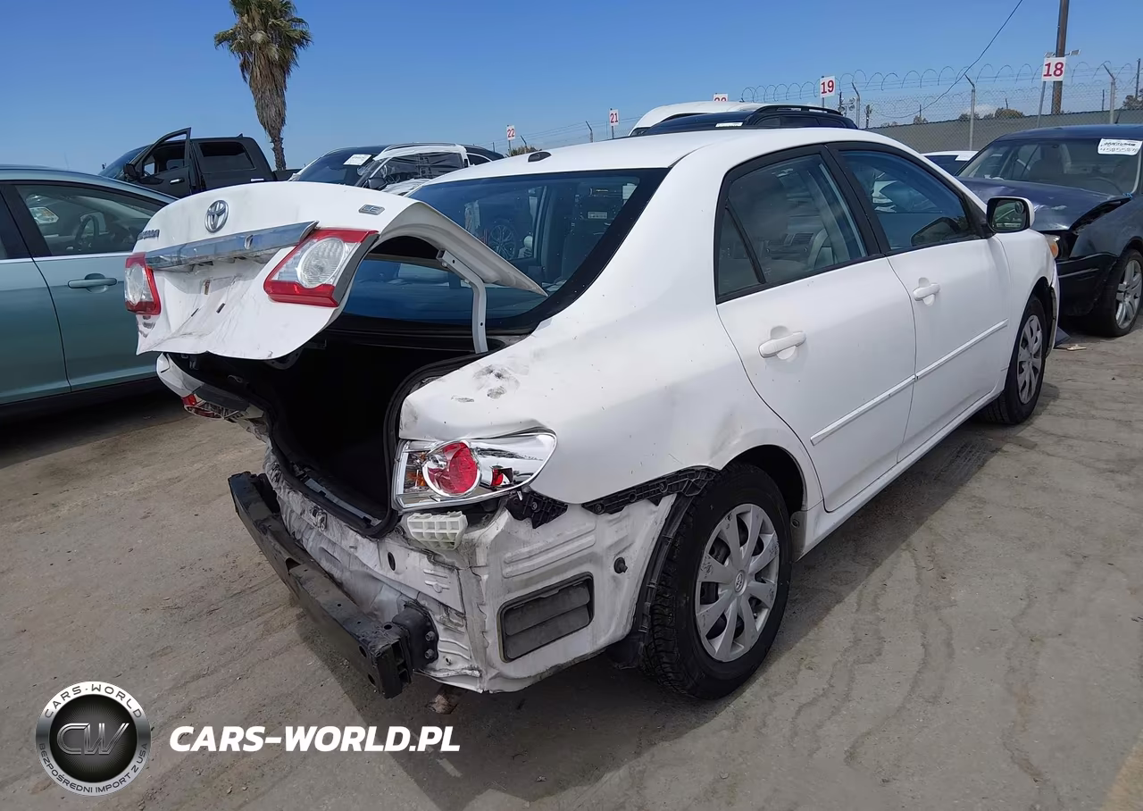 2011 Toyota Corolla Le VIN:2T1BU4EE8BC690615 - 4