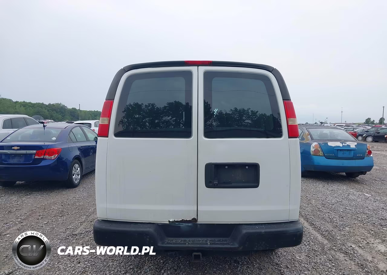 2014 Chevrolet Express 2500 Work Van VIN:1GCWGGCAXE1212036 - 16