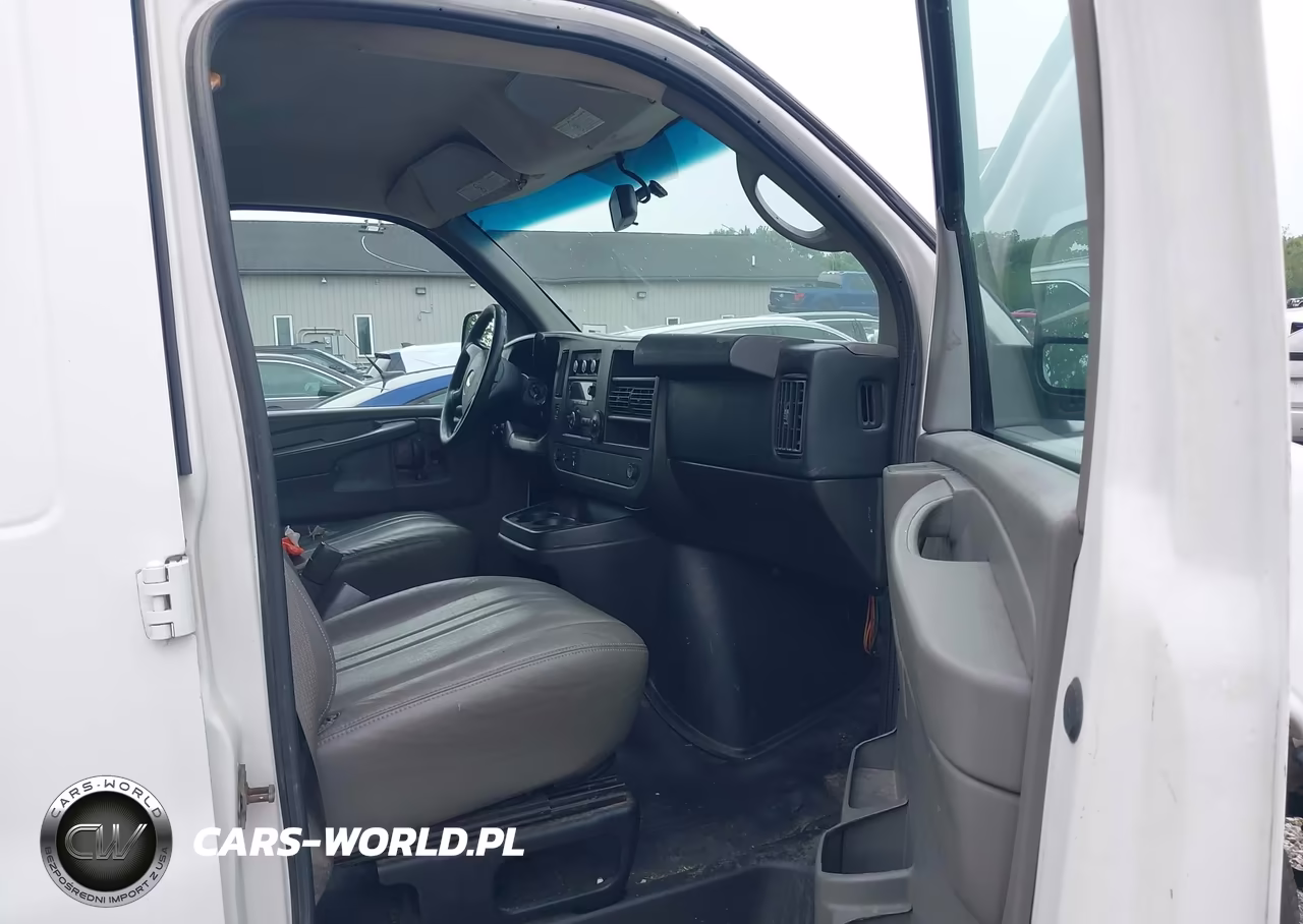2014 Chevrolet Express 2500 Work Van VIN:1GCWGGCAXE1212036 - 5