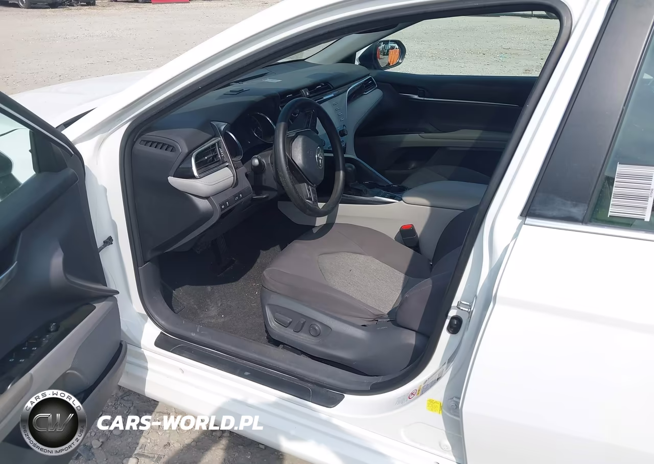 2018 Toyota Camry Hybrid Le VIN:4T1B31HK6JU503520 - 9