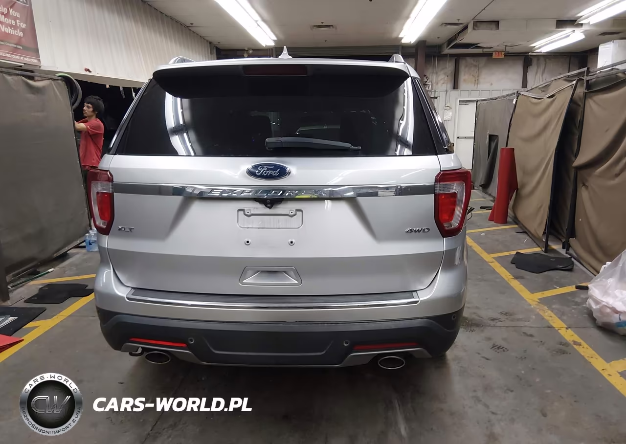 2018 Ford Explorer Xlt VIN:1FM5K8D81JGB91057 - 16
