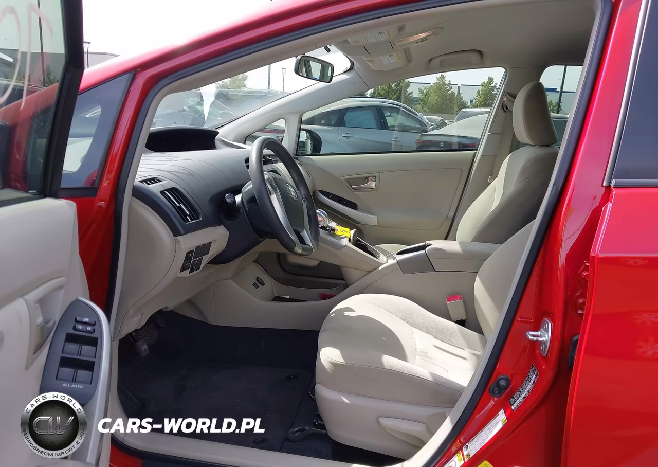 2013 Toyota Prius Three VIN:JTDKN3DU5D5648306 - 5