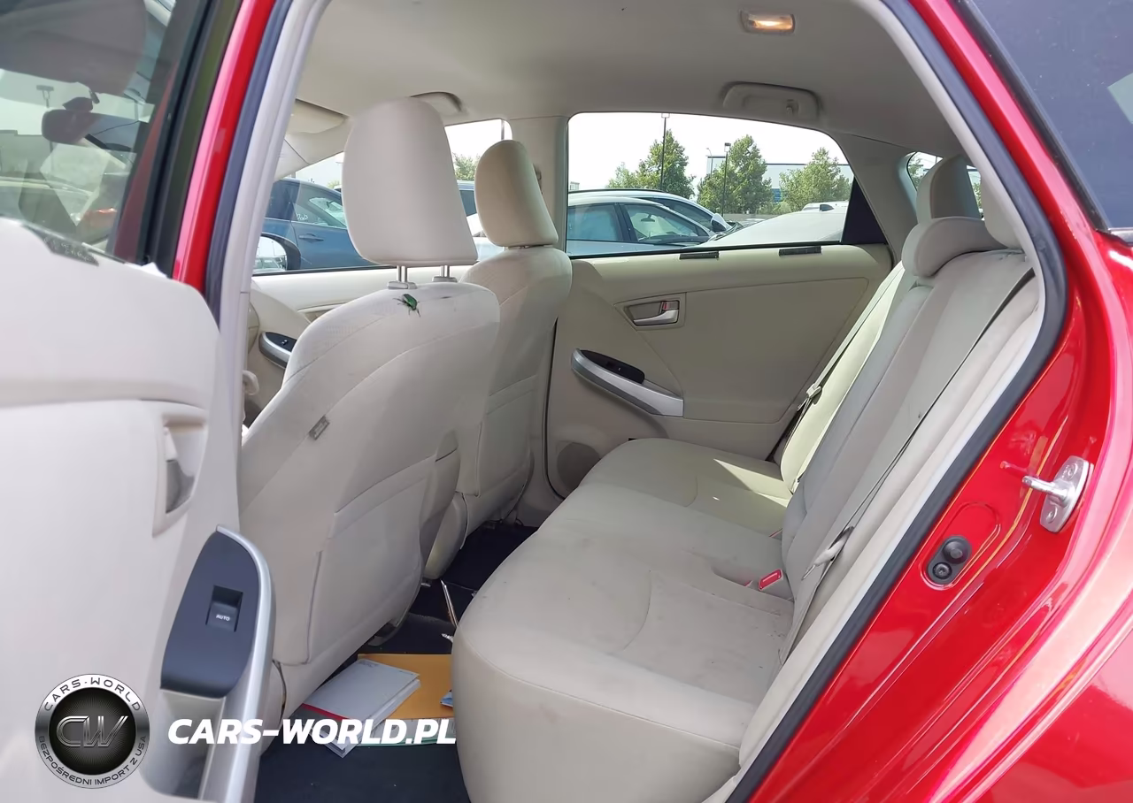 2013 Toyota Prius Three VIN:JTDKN3DU5D5648306 - 8