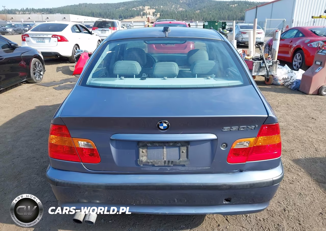 2003 BMW 330Xi VIN:WBAEW53403PG21881 - 16