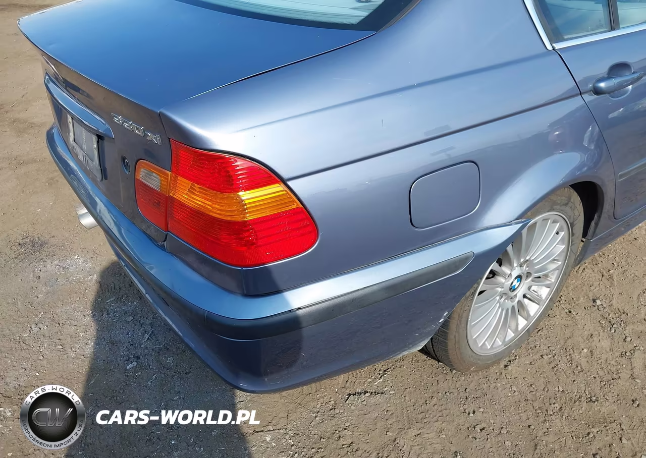 2003 BMW 330Xi VIN:WBAEW53403PG21881 - 17