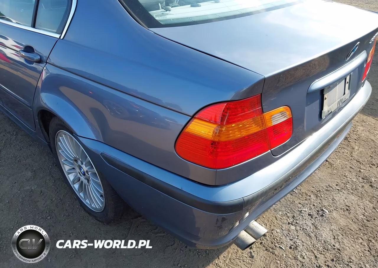 2003 BMW 330Xi VIN:WBAEW53403PG21881 - 19