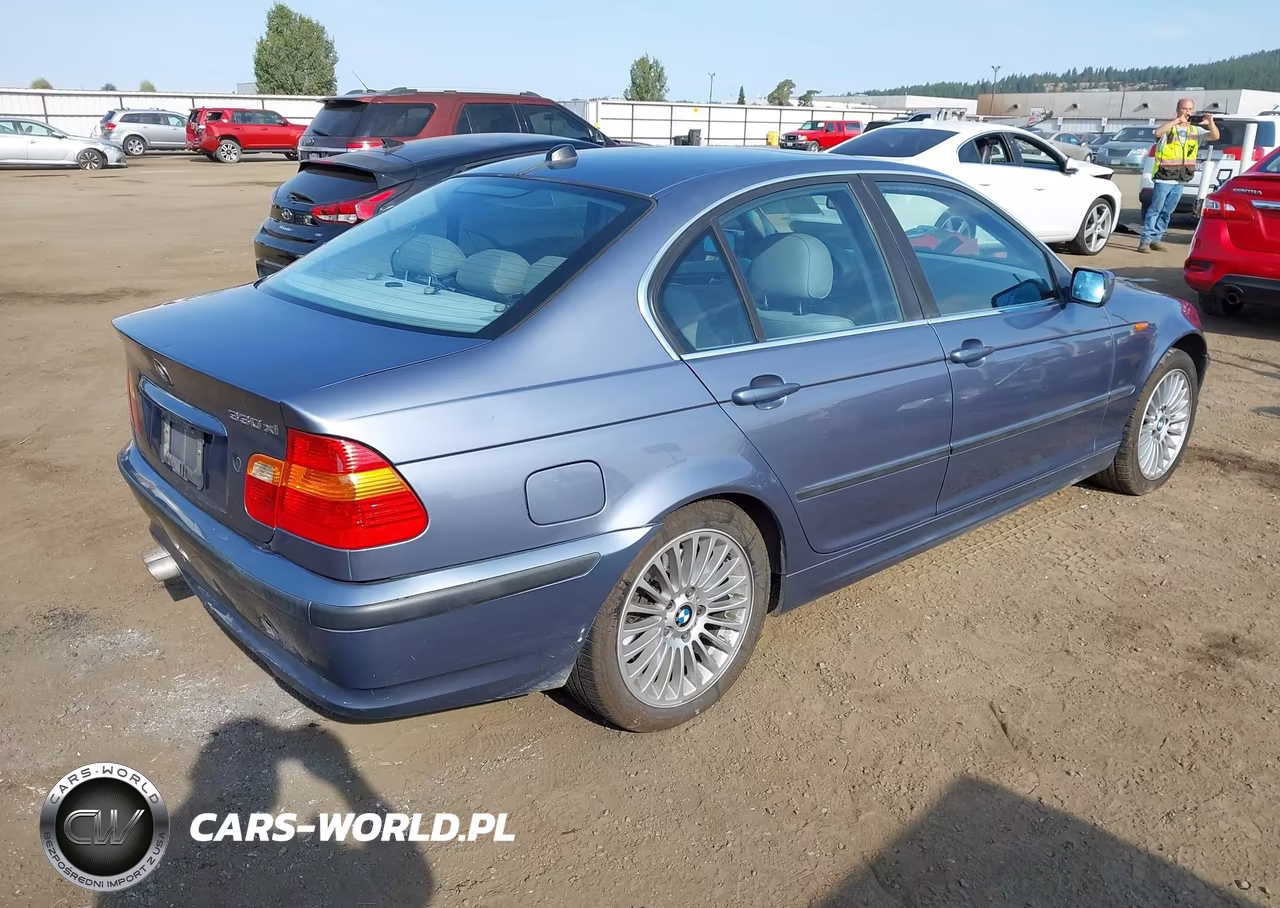 2003 BMW 330Xi VIN:WBAEW53403PG21881 - 4