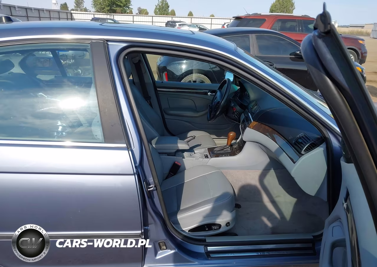 2003 BMW 330Xi VIN:WBAEW53403PG21881 - 5