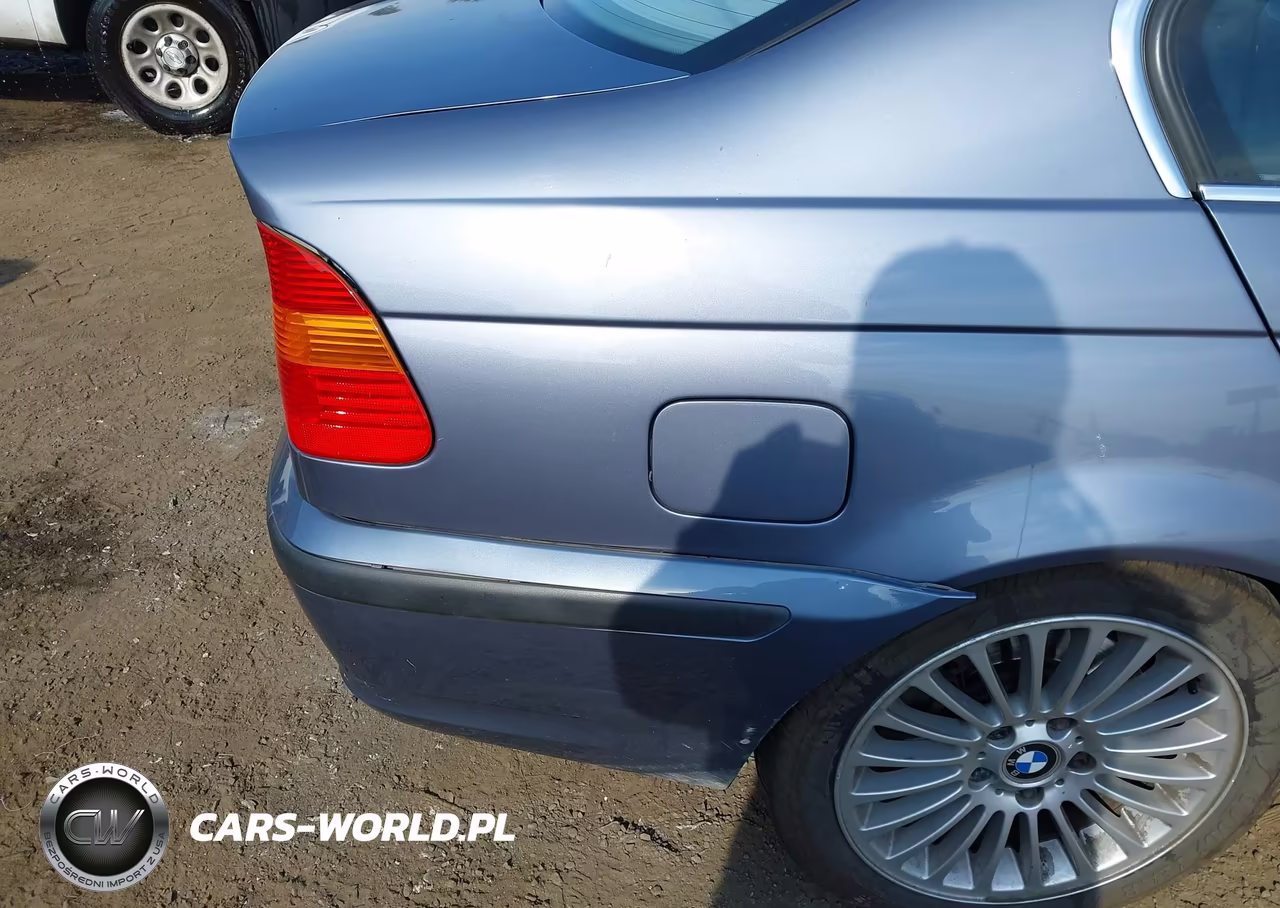 2003 BMW 330Xi VIN:WBAEW53403PG21881 - 6
