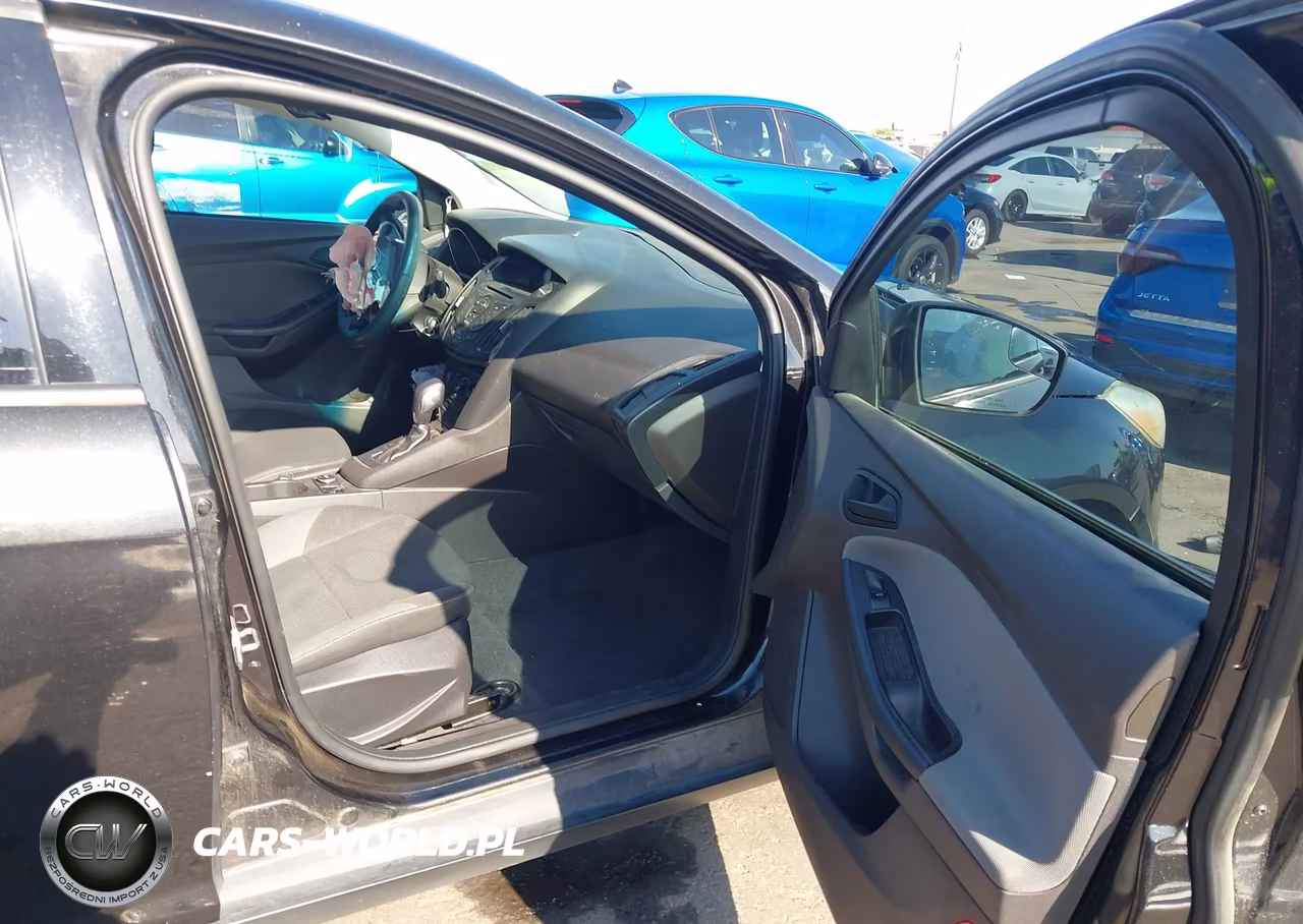 2013 Ford Focus S VIN:1FADP3E2XDL313771 - 5