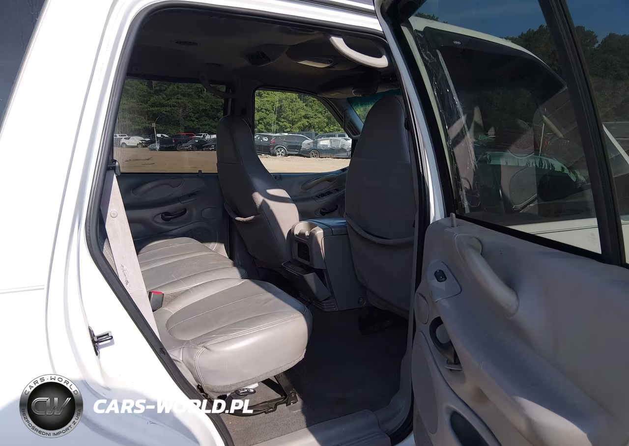 2001 Ford Expedition Xlt VIN:1FMRU15W51LA95567 - 8