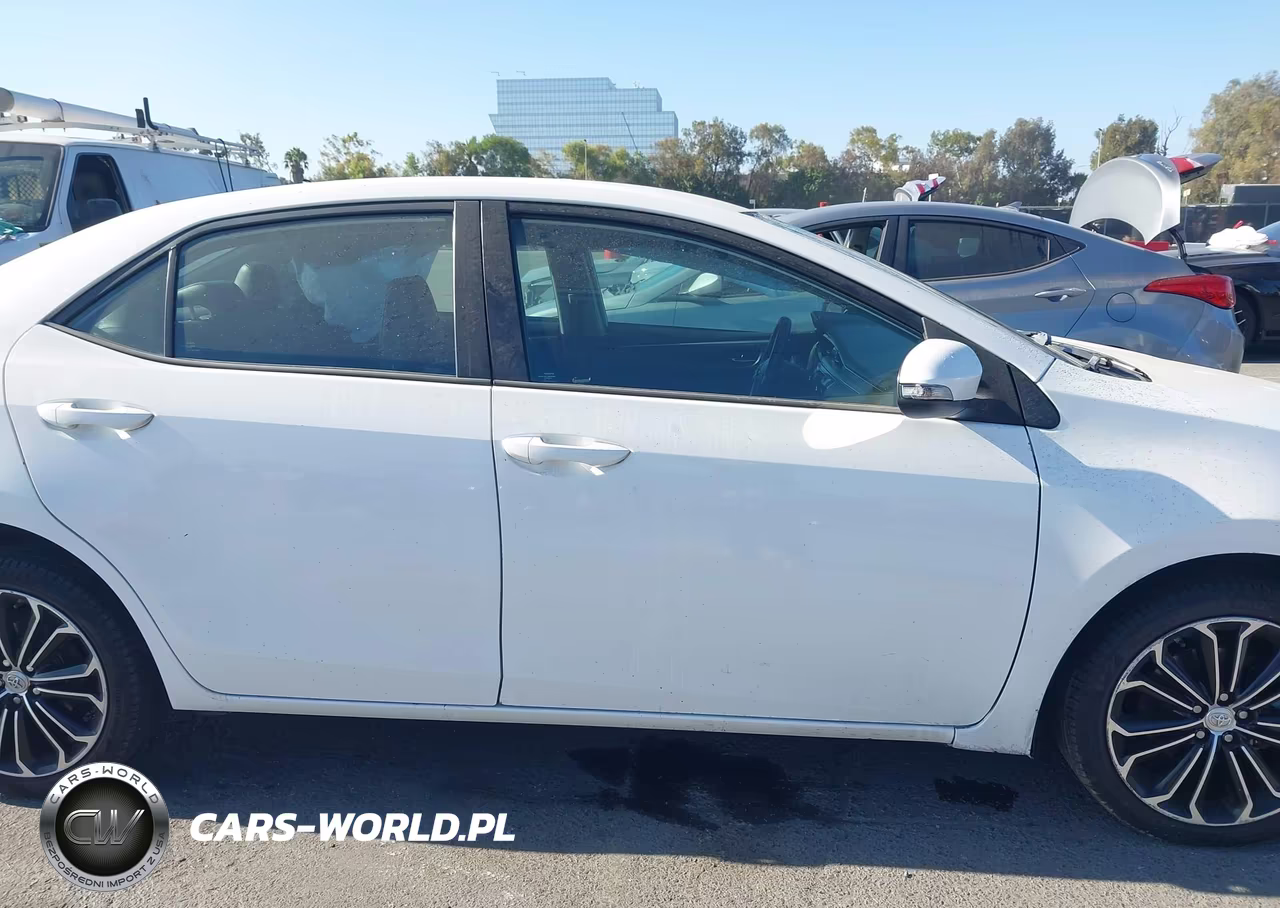 2016 Toyota Corolla S Plus VIN:5YFBURHE8GP561130 - 13