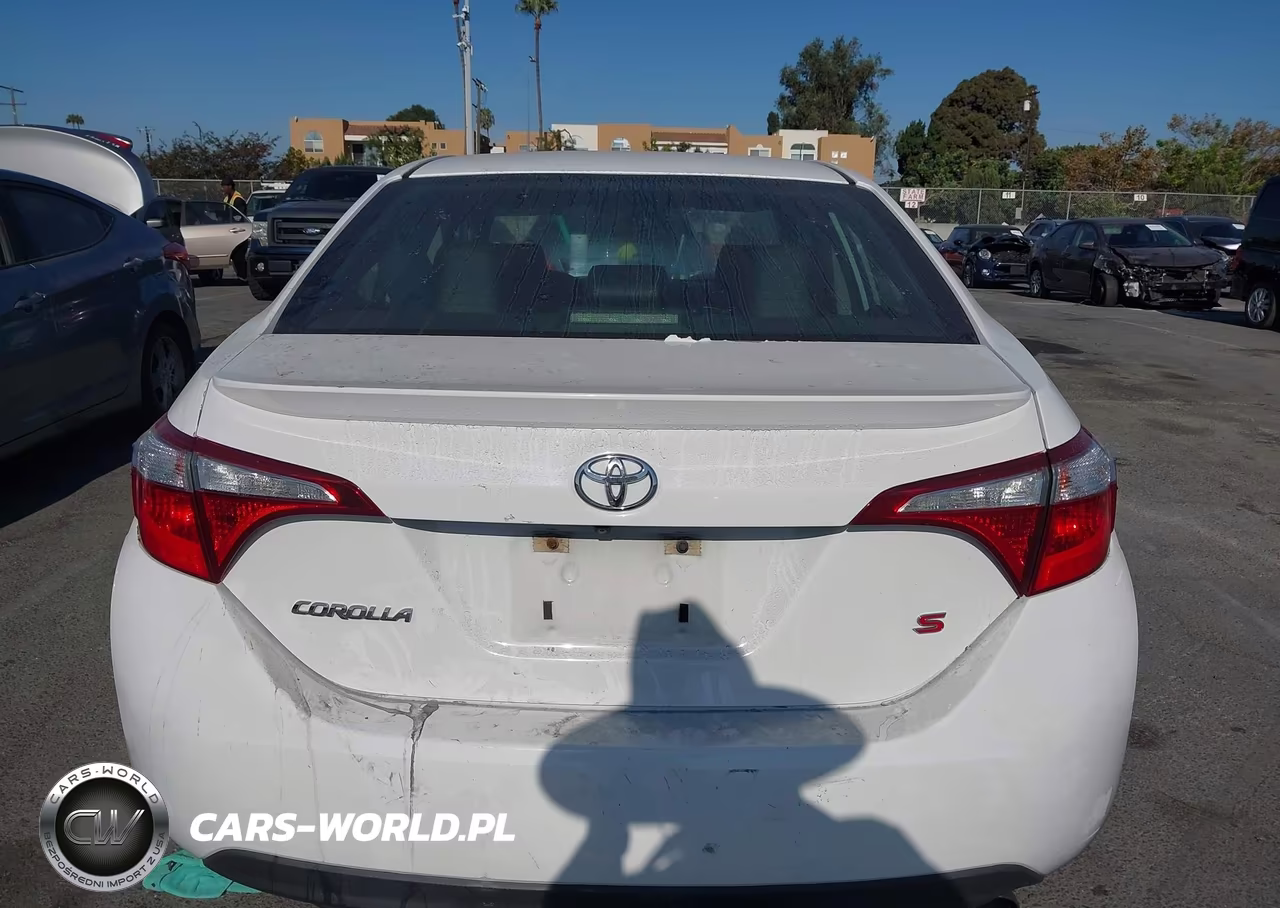2016 Toyota Corolla S Plus VIN:5YFBURHE8GP561130 - 16