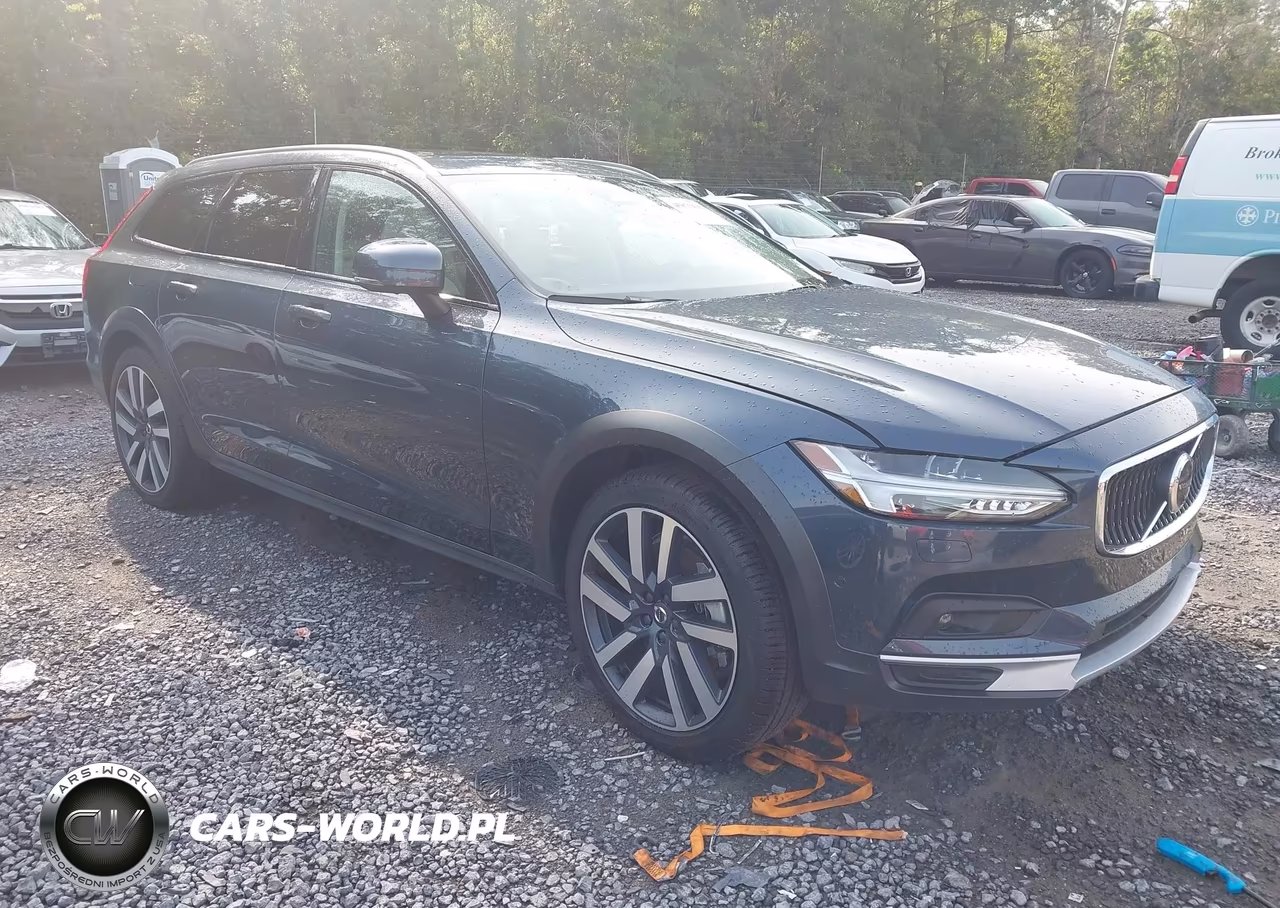 2025 Volvo V90 Cross Country Plus, B6 Awd Gas (Mild Hybrid) – zdjęcie 1 z 16