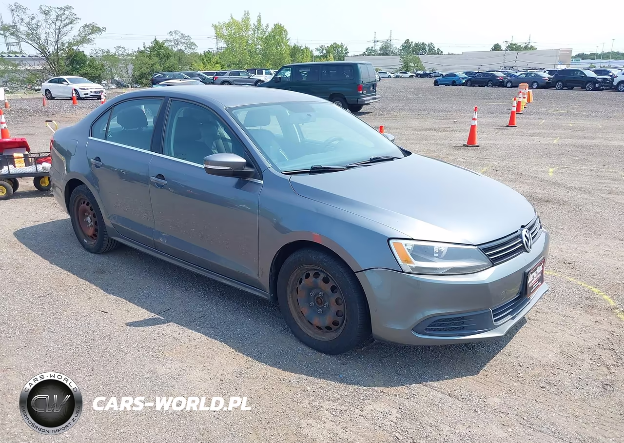 2013 Volkswagen Jetta 2.5L Se – zdjęcie 1 z 12