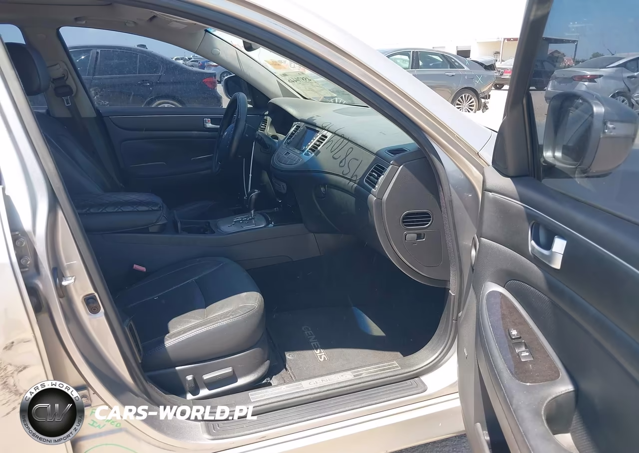 2013 Hyundai Genesis 3.8 VIN:KMHGC4DD2DU240378 - 5