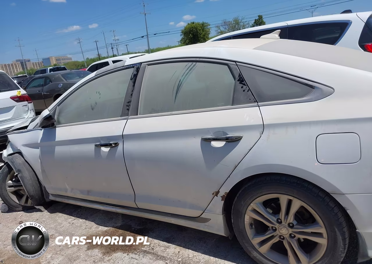 2019 Hyundai Sonata Sport VIN:5NPE34AF5KH772782 - 14