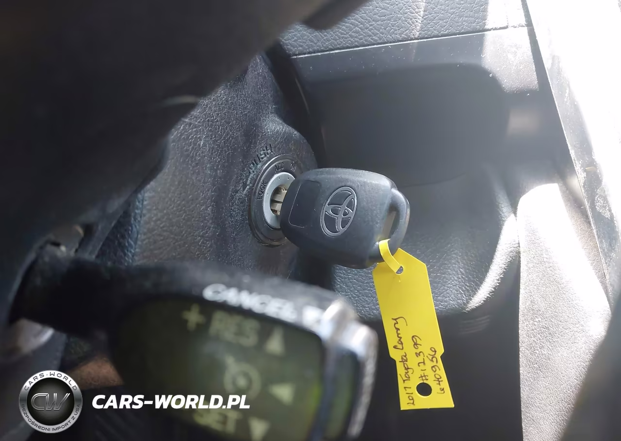 2017 Toyota Camry Se VIN:4T1BF1FK9HU640956 - 11