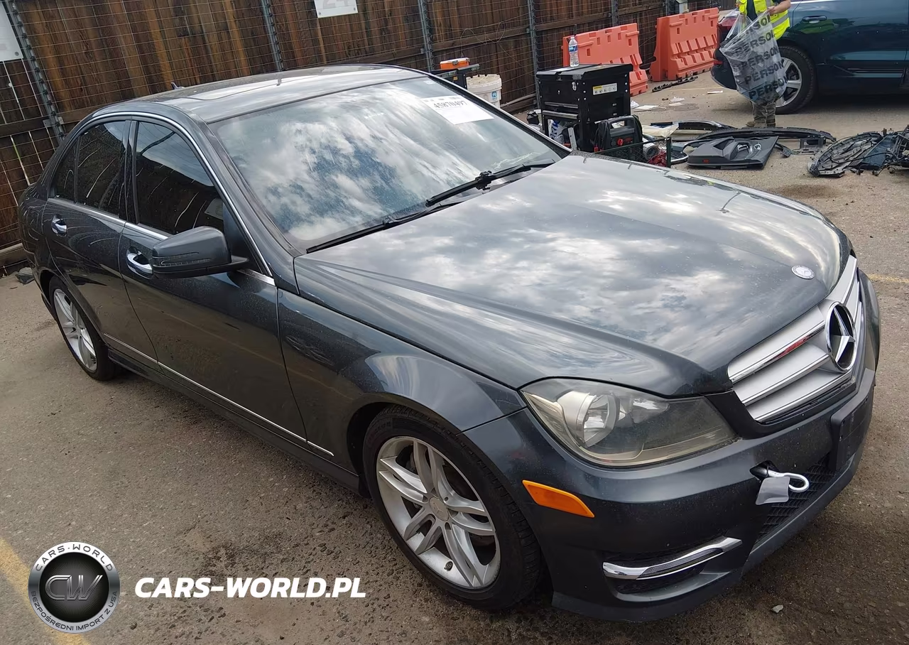 2013 Mercedes-Benz C 300 Sport 4Matic VIN:WDDGF8AB1DG075627 - 1